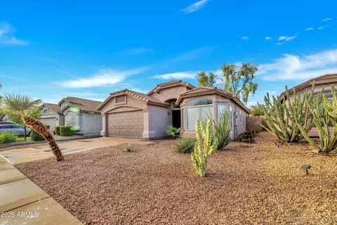 Exterior - 2704 E Anderson Dr, Phoenix, AZ 85032 photo 3 of 4