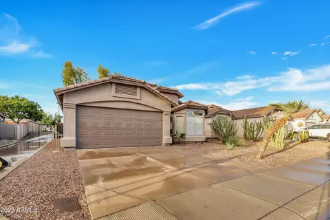 Exterior - 2704 E Anderson Dr, Phoenix, AZ 85032 photo 2 of 4
