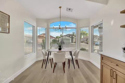 Dining - 2704 E Anderson Dr, Phoenix, AZ 85032 photo 1 of 1