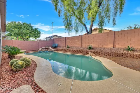 Exterior - 2704 E Anderson Dr, Phoenix, AZ 85032 photo 4 of 4