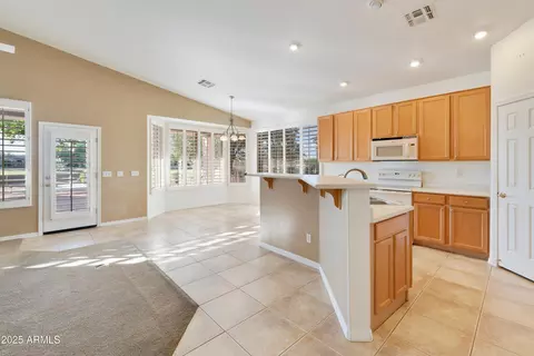 4527 E Sycamore Ct, Gilbert, AZ 85298 photo 10