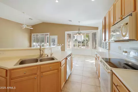4527 E Sycamore Ct, Gilbert, AZ 85298 photo 15