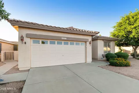4527 E Sycamore Ct, Gilbert, AZ 85298 photo 2
