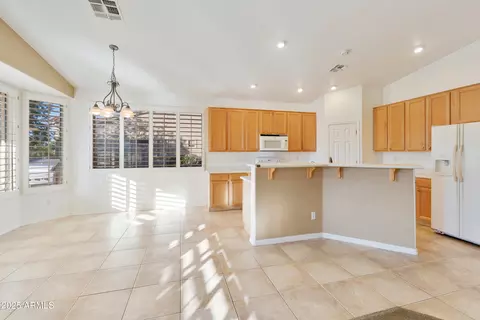 4527 E Sycamore Ct, Gilbert, AZ 85298 photo 11