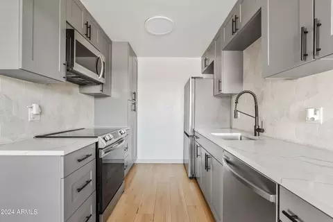 Kitchen - 4034 E Moreland St, Phoenix, AZ 85008 photo 1 of 6