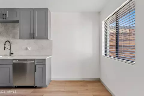 Kitchen - 4034 E Moreland St, Phoenix, AZ 85008 photo 6 of 6