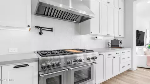 Kitchen - 5444 S Benton --, Mesa, AZ 85212 photo 5 of 10