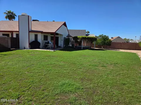 1122 W Carson Dr, Tempe, AZ 85282 photo 2