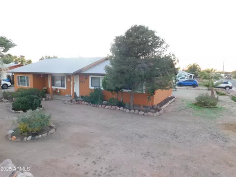 110 S Palo Verde Dr, Apache Junction, AZ 85120
