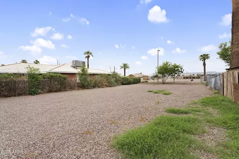 Exterior - 1318 E Jefferson St, Phoenix, AZ 85034 photo 6 of 15
