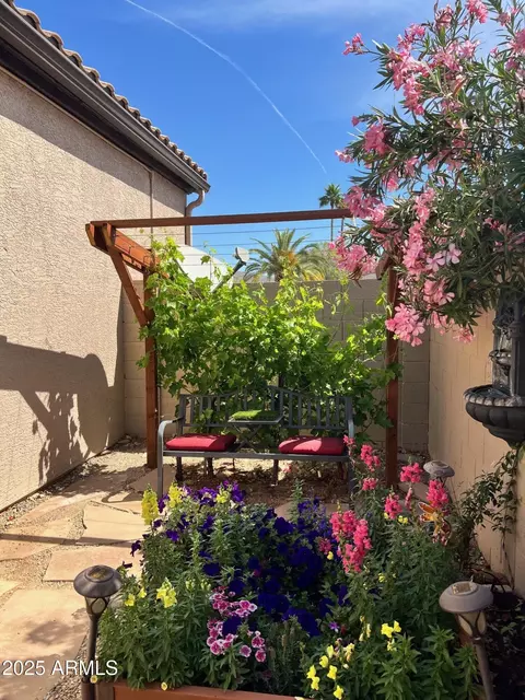 Exterior - 16024 S 7th Dr, Phoenix, AZ 85045 photo 9 of 10