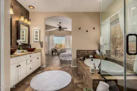 Bath - 16024 S 7th Dr, Phoenix, AZ 85045 photo 2 of 4