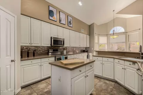 Kitchen - 16024 S 7th Dr, Phoenix, AZ 85045 photo 2 of 2