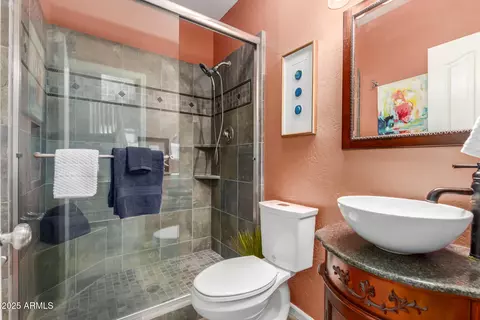 Bath - 16024 S 7th Dr, Phoenix, AZ 85045 photo 1 of 4