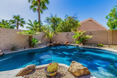 Exterior - 16024 S 7th Dr, Phoenix, AZ 85045 photo 6 of 10