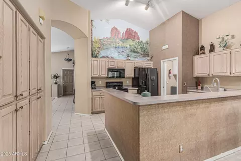 Kitchen - 461 E Pinto Dr, Gilbert, AZ 85296 photo 1 of 4