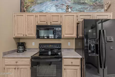 Kitchen - 461 E Pinto Dr, Gilbert, AZ 85296 photo 3 of 4