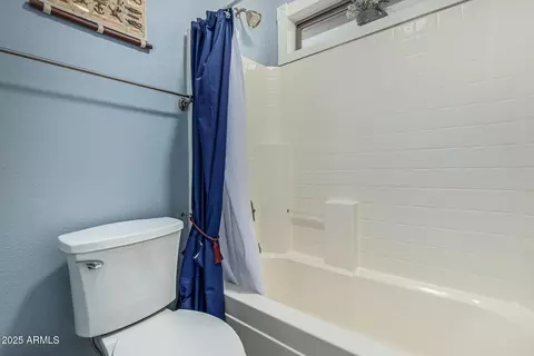 Bath - 461 E Pinto Dr, Gilbert, AZ 85296 photo 5 of 5