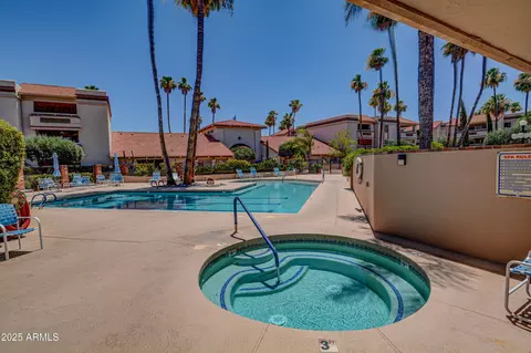 17404 N 99th Ave #306, Sun City, AZ 85373