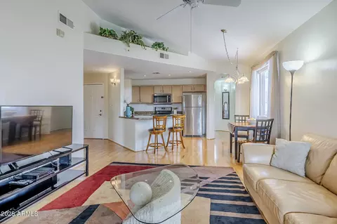 10401 N 52nd St #205, Paradise Valley, AZ 85253