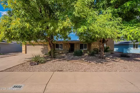 3932 E Shaw Butte Dr, Phoenix, AZ 85028