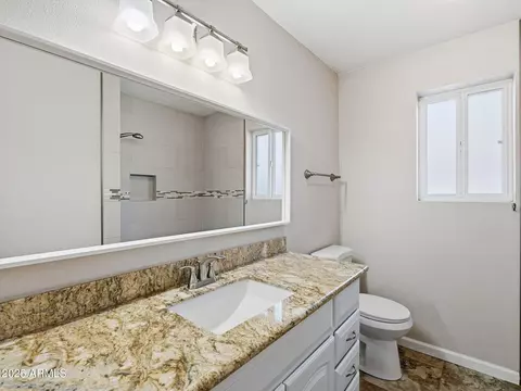 3932 E Shaw Butte Dr, Phoenix, AZ 85028 photo 12