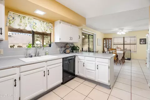 3905 E Monte Cristo Ave, Phoenix, AZ 85032 photo 15