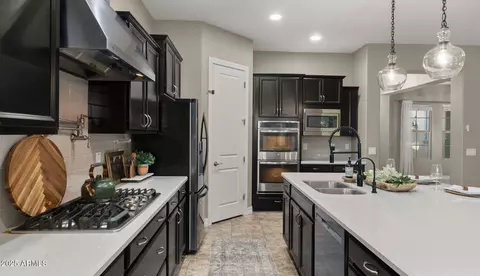 Kitchen - 10366 E Aperture Ave, Mesa, AZ 85212 photo 4 of 6