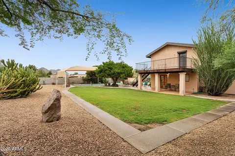 Exterior - 11816 N Bancroft Dr, Phoenix, AZ 85028 photo 2 of 32
