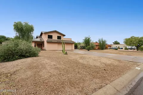 Exterior - 11816 N Bancroft Dr, Phoenix, AZ 85028 photo 15 of 32