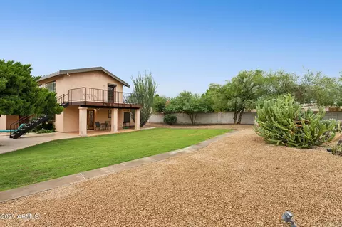 Exterior - 11816 N Bancroft Dr, Phoenix, AZ 85028 photo 7 of 32
