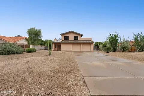 Exterior - 11816 N Bancroft Dr, Phoenix, AZ 85028 photo 4 of 32