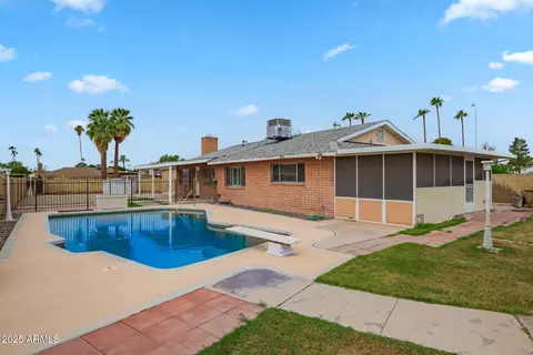 Exterior - 1233 E Watson Dr, Tempe, AZ 85283 photo 6 of 9