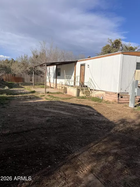 18100 S Double Tree Rd #213, Peeples Valley, AZ 86332