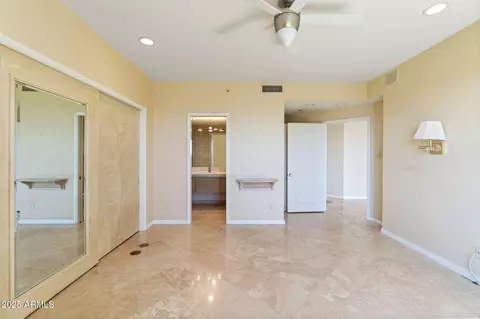 Bedroom - 1040 E Osborn Rd #1602, Phoenix, AZ 85014 photo 5 of 8