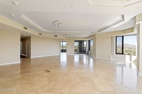 Living - 1040 E Osborn Rd #1602, Phoenix, AZ 85014 photo 1 of 16