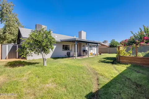 Exterior - 4117 W Windrose Dr, Phoenix, AZ 85029 photo 2 of 2