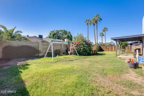 Exterior - 4117 W Windrose Dr, Phoenix, AZ 85029 photo 1 of 2