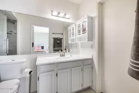 Bath - 4117 W Windrose Dr, Phoenix, AZ 85029 photo 1 of 3