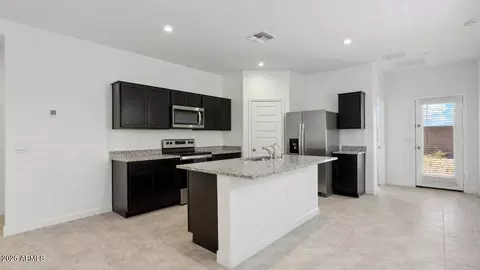 Entry Way - 1749 W Stealth Ave, Apache Junction, AZ 85120 photo 4 of 6