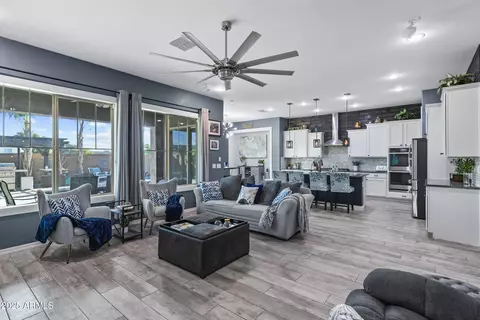1895 E Crescent Way, Chandler, AZ 85249 photo 2