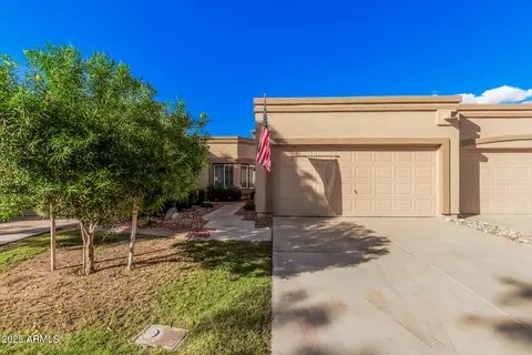 9704 W Tonto Ln, Peoria, AZ 85382