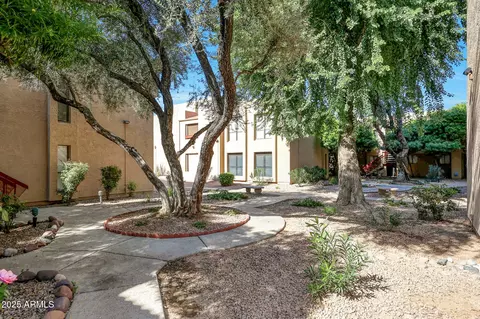3131 W Cochise Dr #127, Phoenix, AZ 85051