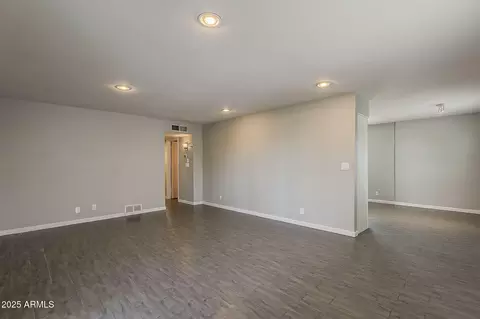 Living - 531 E Roanoke Ave #D, Phoenix, AZ 85004 photo 1 of 6
