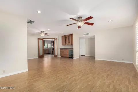 58 E Canterbury Ct, Phoenix, AZ 85022 photo 7