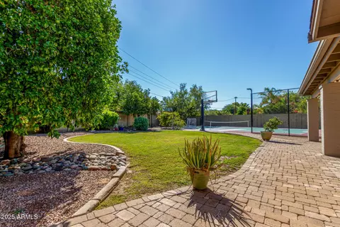 58 E Canterbury Ct, Phoenix, AZ 85022 photo 41