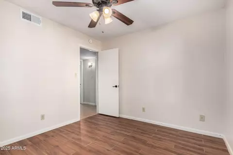 58 E Canterbury Ct, Phoenix, AZ 85022 photo 25