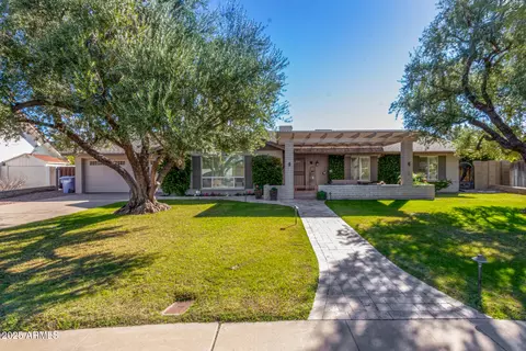 58 E Canterbury Ct, Phoenix, AZ 85022 photo 48