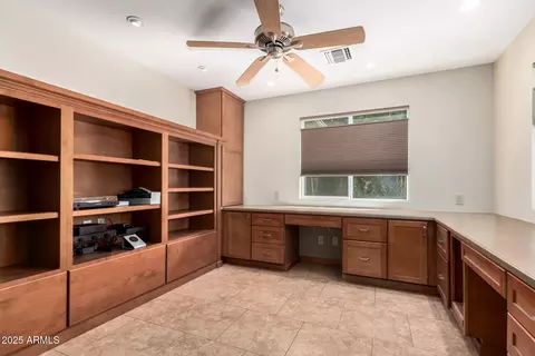 58 E Canterbury Ct, Phoenix, AZ 85022 photo 15