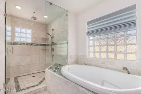 58 E Canterbury Ct, Phoenix, AZ 85022 photo 22